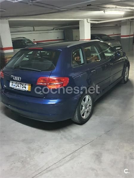 Usado Audi A3 110 CV (80 kW) 2013 Azul Berlina