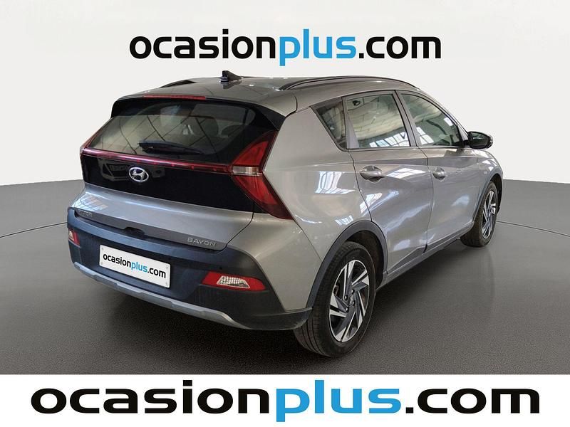 Usado Hyundai Bayon 100 CV (73 kW) 2022 Gris SUV