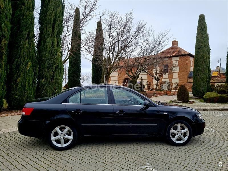 Usado Hyundai Sonata Style 140 CV (102 kW) 2007 Negro Berlina