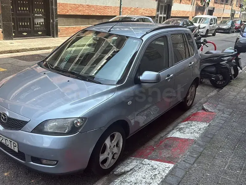 Usado Mazda 2 Sportive 68 CV (50 kW) 2004 Gris / plata Utilitario