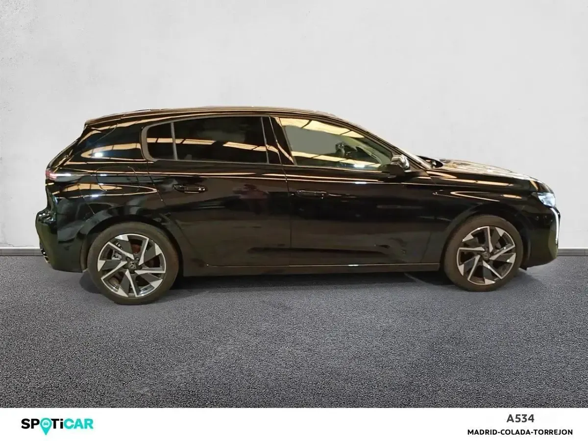 Usado Peugeot 308 Allure 130 CV (95 kW) 2024 Negro Berlina