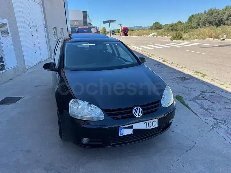 Usado VW Golf IV 100 CV (73 kW) 2005 Negro Familiar