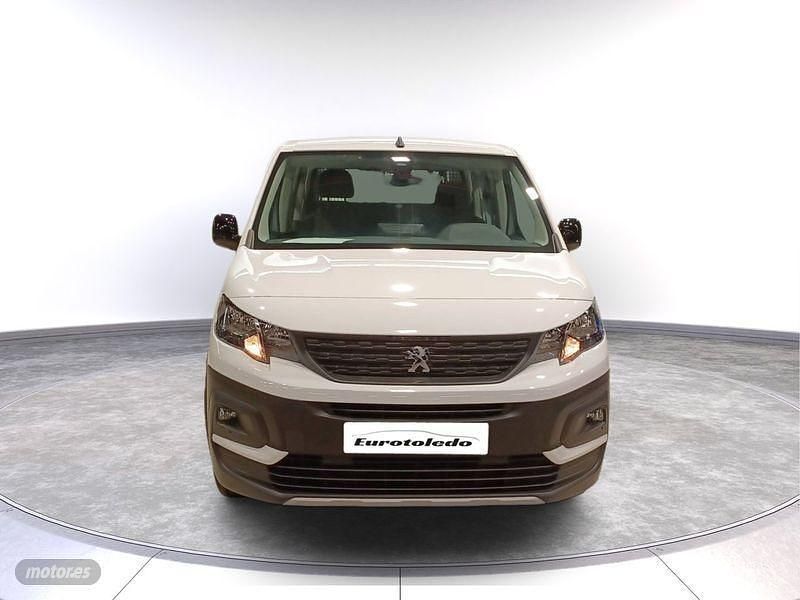 Usado Peugeot Rifter Allure 100 CV (73 kW) 2023 Blanco Monovolumen