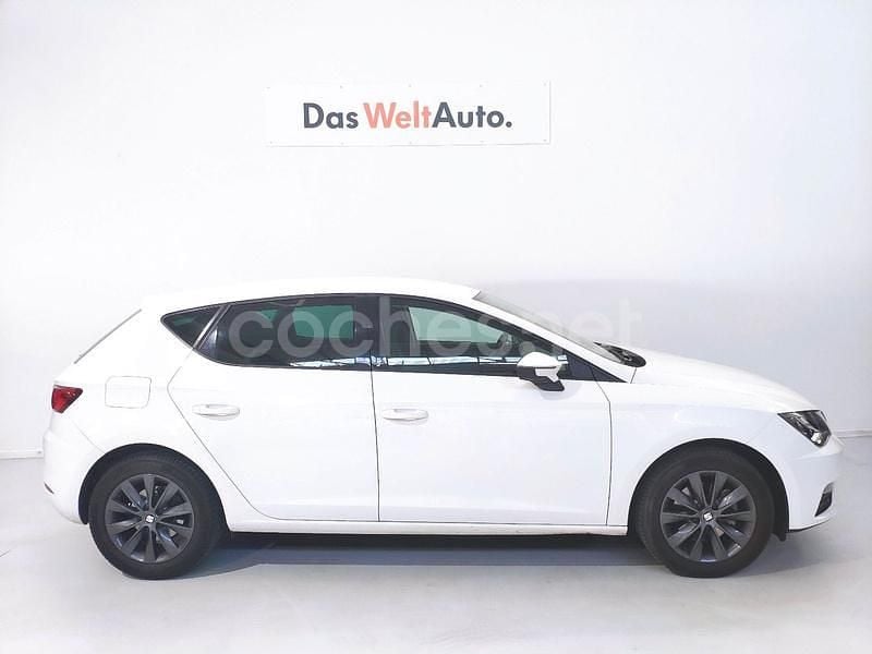 Usado Seat Leon Style 115 CV (84 kW) 2019 Blanco Berlina