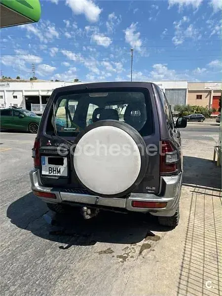 Usado Mitsubishi Montero 165 CV (121 kW) 2001 Violeta / lila SUV