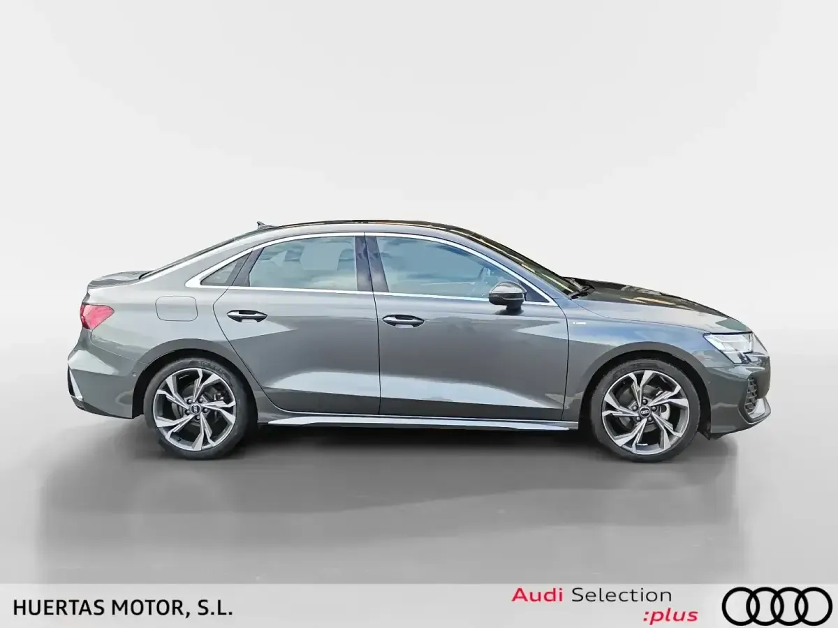 Usado Audi A3 S-Line 150 CV (110 kW) 2025 Gris Berlina