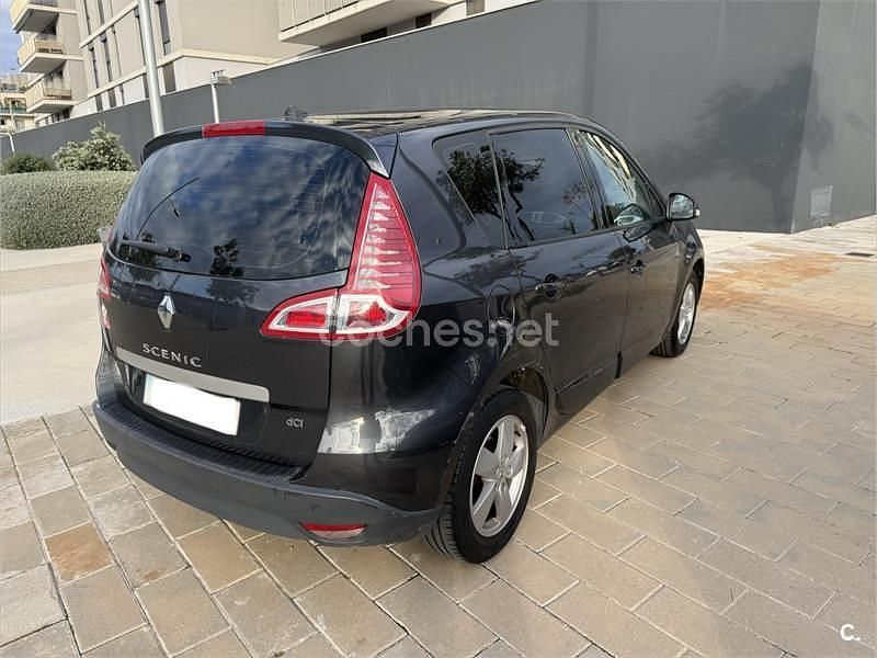 Usado Renault Scénic III 105 CV (77 kW) 2010 Negro Monovolumen