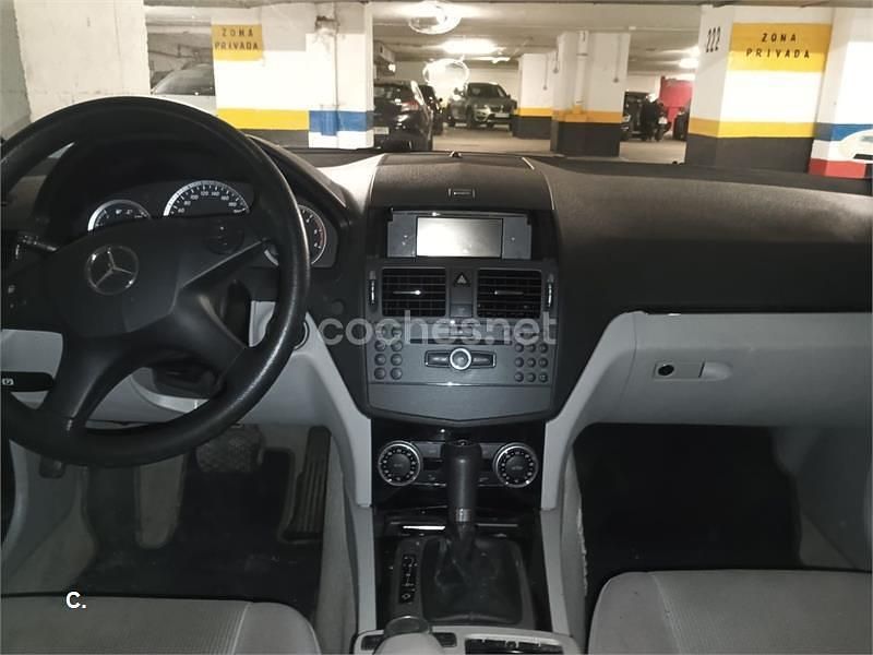 Usado Mercedes C220 Elegance 170 CV (125 kW) 2010 Negro Berlina