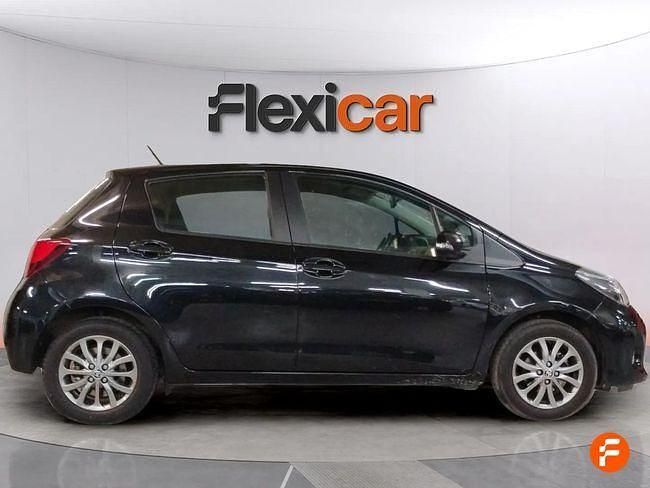 Usado Toyota Yaris Active 69 CV (50 kW) 2016 Negro Berlina