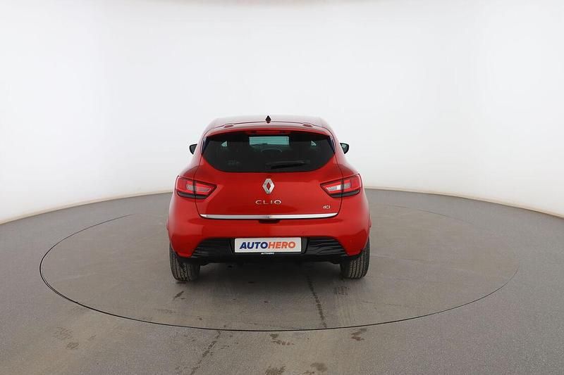 Usado Renault Clio IV LIMITED 90 CV (66 kW) 2016 Rojo Utilitario