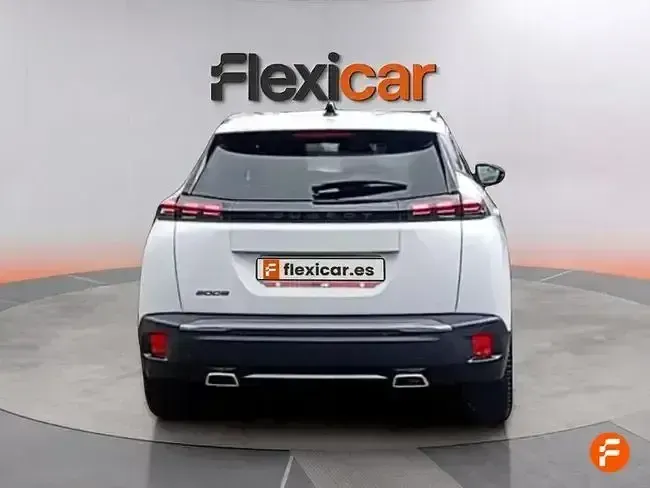 Usado Peugeot 2008 Allure 130 CV (95 kW) 2024 Blanco SUV
