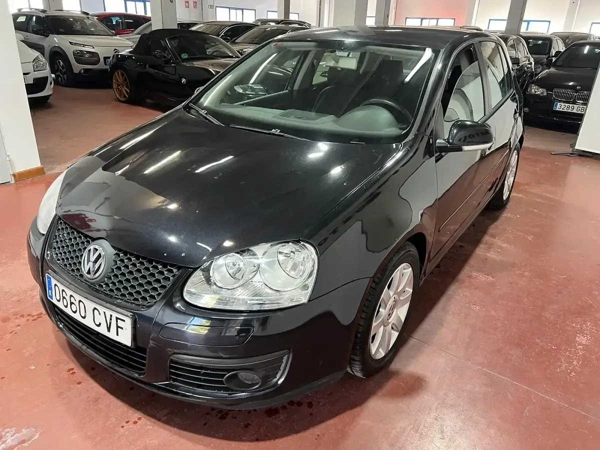 Usado VW Golf IV Sportline 105 CV (77 kW) 2004 Negro Utilitario