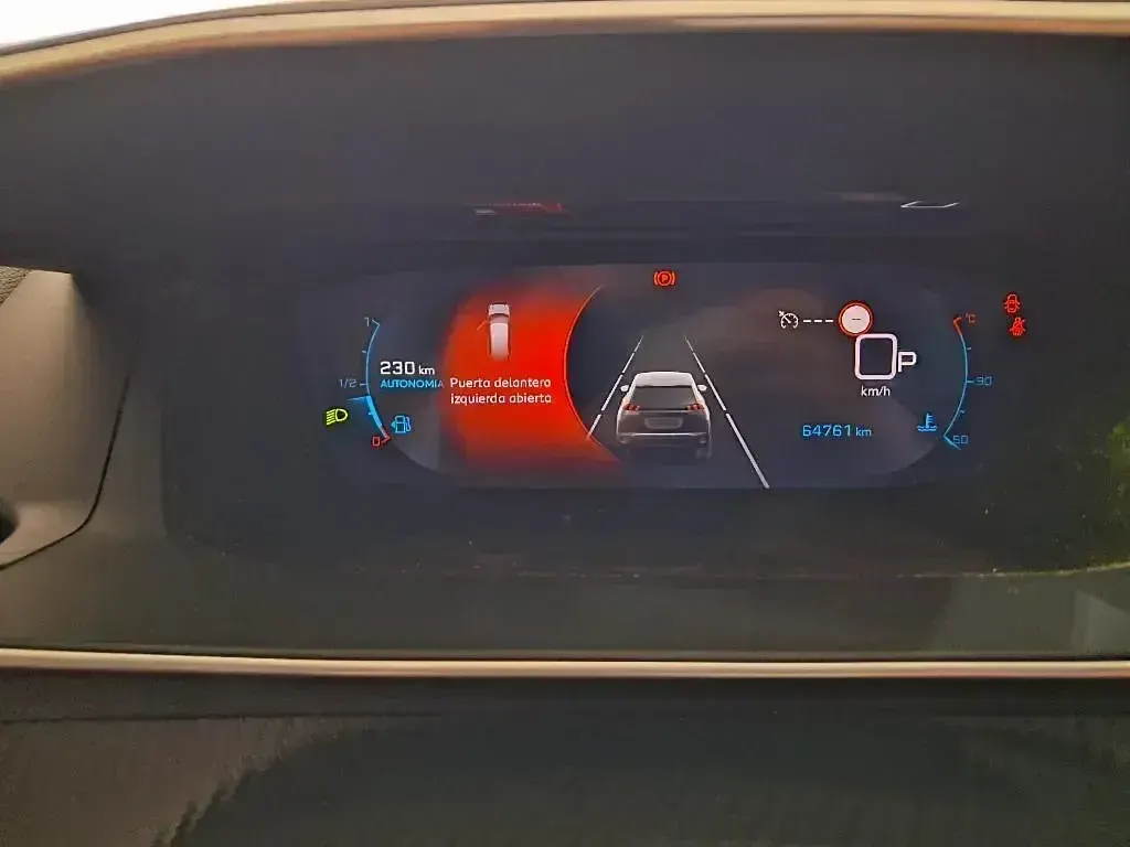Usado Peugeot 2008 Allure 130 CV (95 kW) 2022 Otro SUV