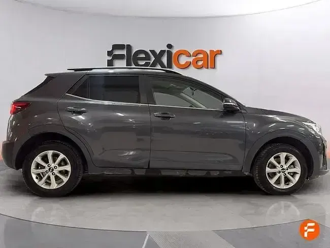 Usado Kia Stonic 120 CV (88 kW) 2017 Gris SUV