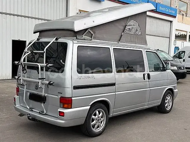 Usado VW Multivan 130 CV (95 kW) 2003 Gris / plata Monovolumen