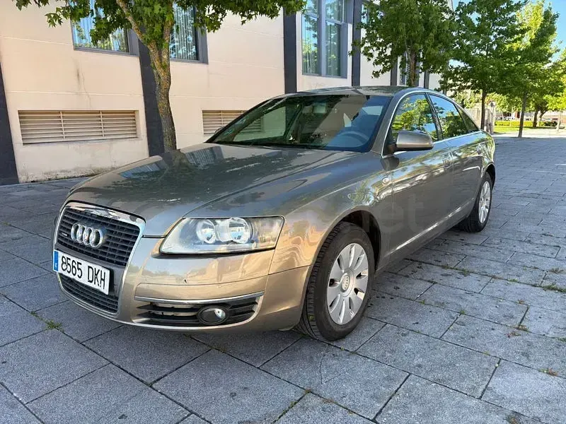 Usado Audi A6 140 CV (102 kW) 2005 Beige Berlina