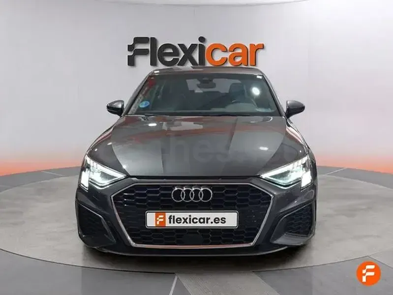 Usado Audi A3 S-Line 150 CV (110 kW) 2024 Gris / plata Berlina