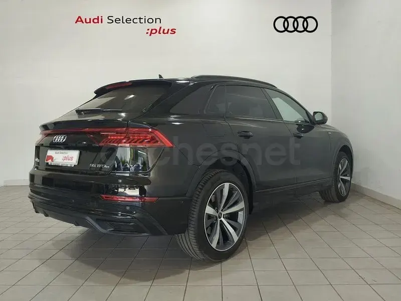 Usado Audi Q8 S-line plus 381 CV (280 kW) 2023 Negro SUV