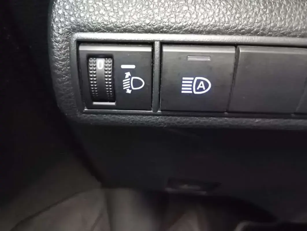 Usado Toyota Corolla Active 122 CV (89 kW) 2022 Blanco Utilitario