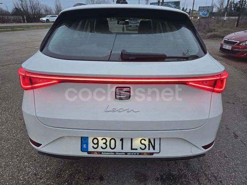 Usado Seat Leon Reference 115 CV (84 kW) 2021 Blanco Familiar