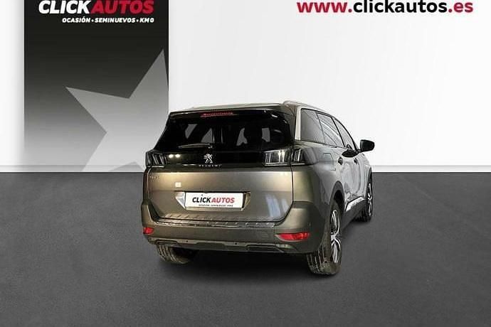 Usado Peugeot 5008 Allure 130 CV (95 kW) 2023 Monovolumen