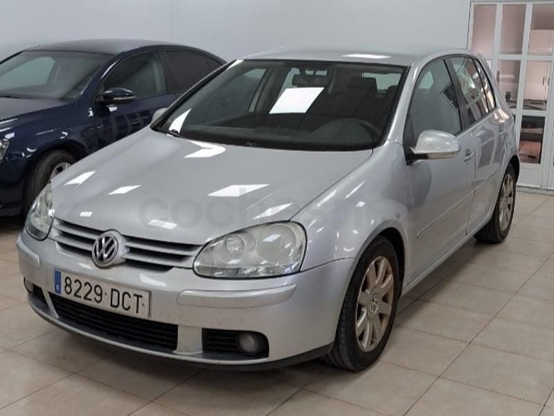 Usado VW Golf IV Sportline 102 CV (75 kW) 2005 Gris / plata Berlina