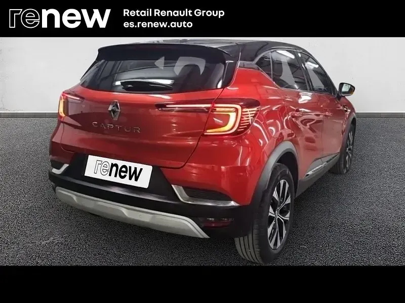 Usado Renault Captur Techno 140 CV (102 kW) 2023 Rojo SUV