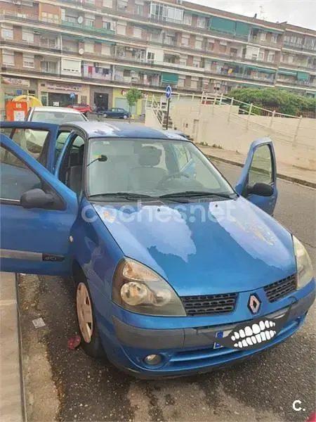 Usado Renault Clio II Authentique 65 CV (47 kW) 2002 Azul Berlina