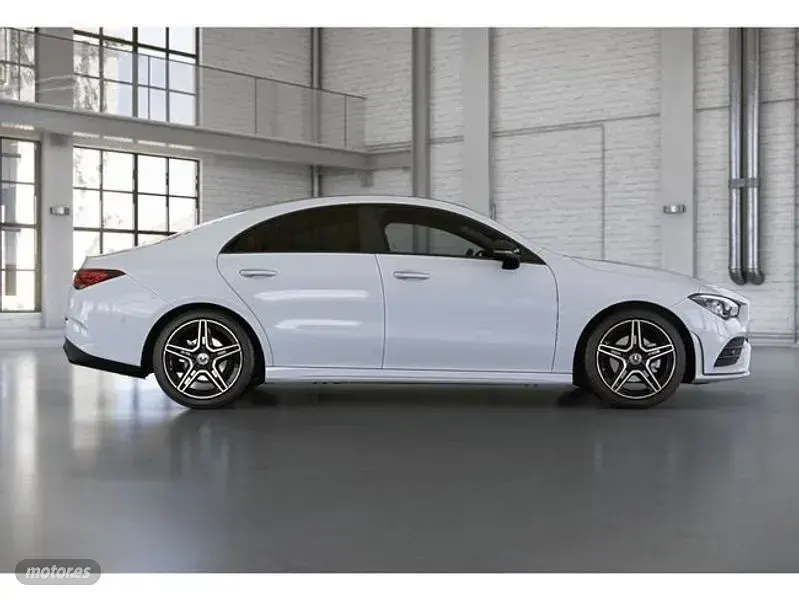Usado Mercedes CLA180 136 CV (100 kW) 2020 Blanco Coupe