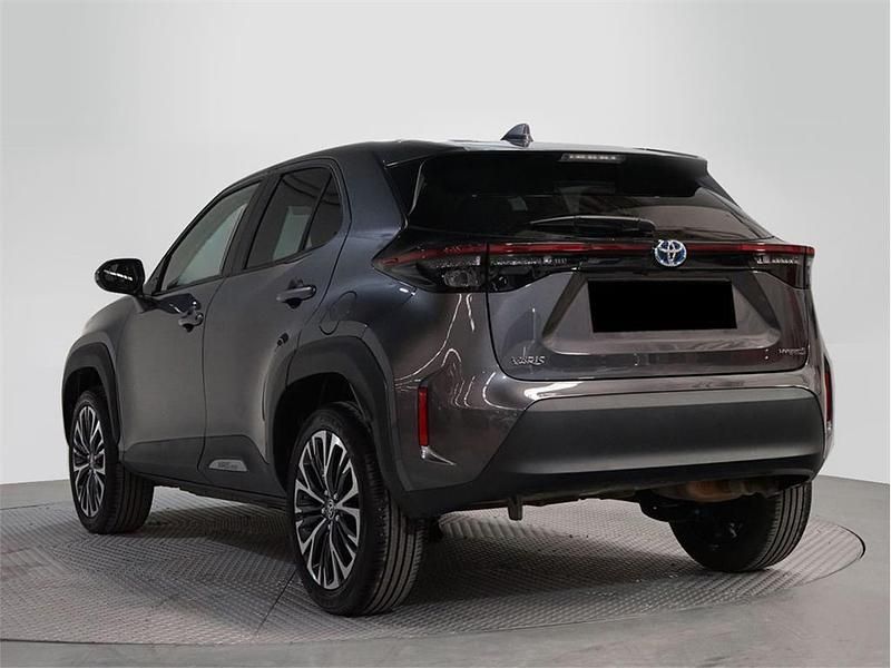 Usado Toyota Yaris Hybrid Style 116 CV (85 kW) 2021 Gris ágata