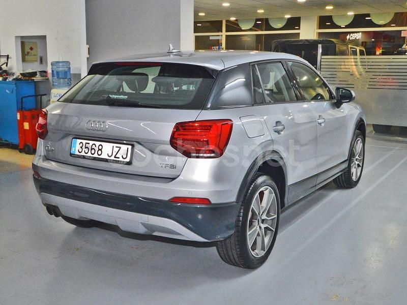 Usado Audi Q2 Design 150 CV (110 kW) 2017 Gris / plata SUV