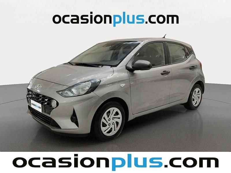Usado Hyundai i10 67 CV (49 kW) 2022 Gris Utilitario