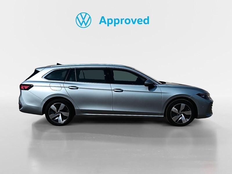 Usado VW Passat Business 150 CV (110 kW) 2024 Otro Familiar