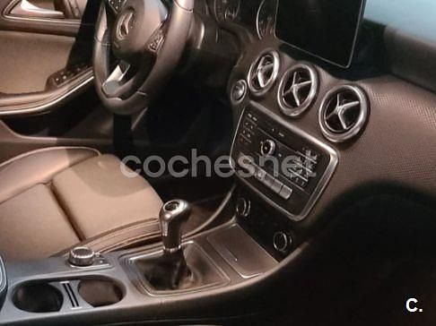 Usado Mercedes A180 122 CV (89 kW) 2018 Blanco Berlina
