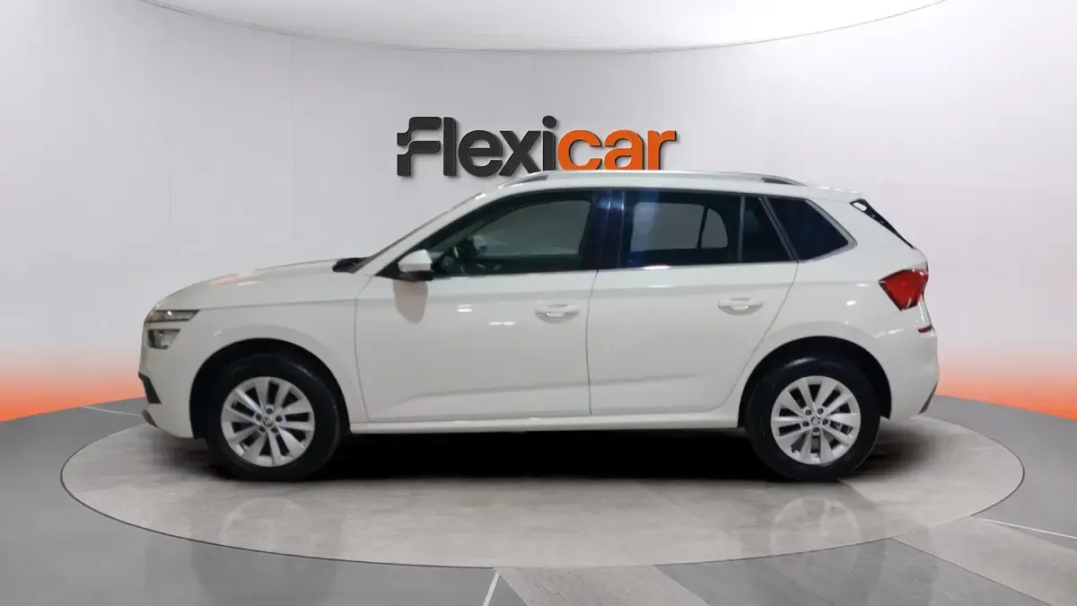 Usado Skoda Kamiq Selection 116 CV (85 kW) 2024 Blanco SUV