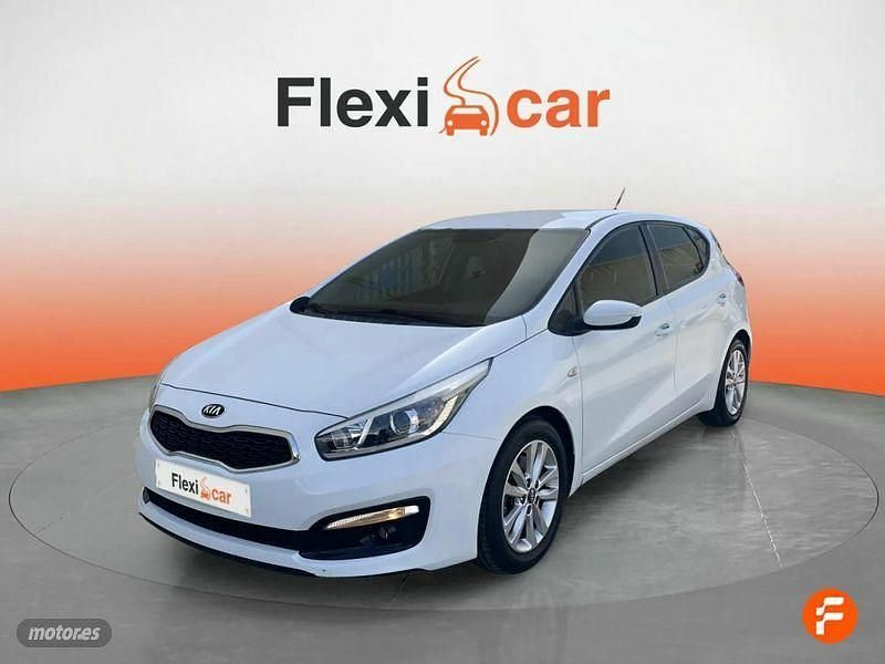 Usado Kia Ceed 100 CV (73 kW) 2016 Blanco Utilitario