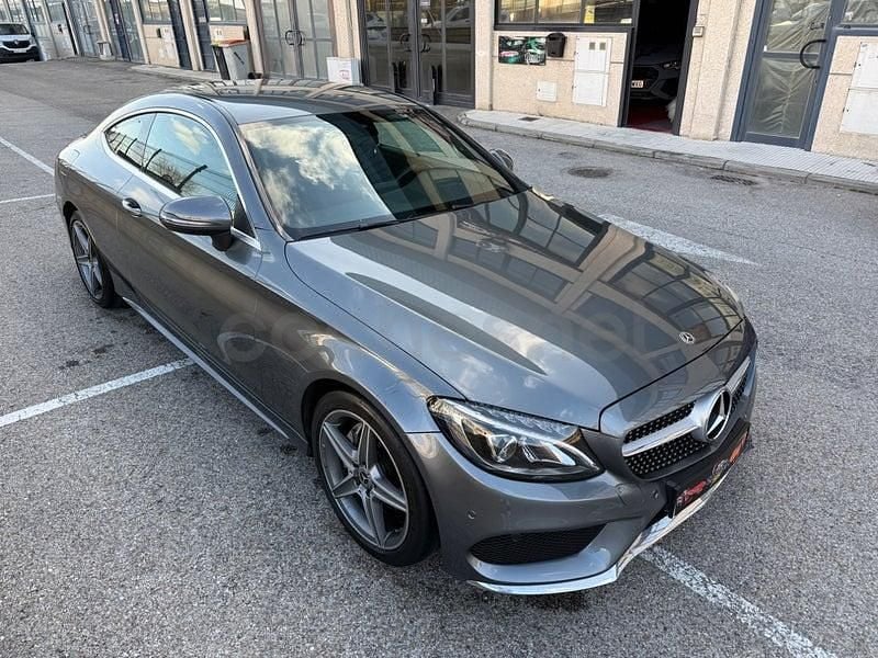 Usado Mercedes C220 170 CV (125 kW) 2018 Gris Coupe