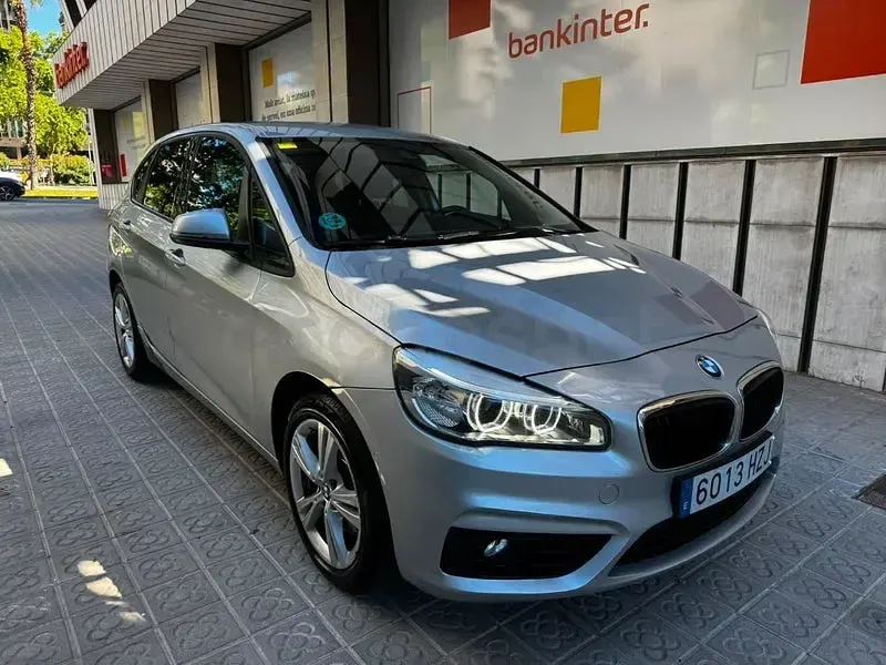 Usado BMW 218 Active Tourer 136 CV (100 kW) 2014 Gris / plata Monovolumen