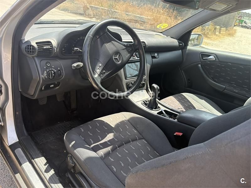 Gris / plata Usado 2004 Mercedes C180 Berlina | 3000 € (Buen precio) - Imagen 1/4