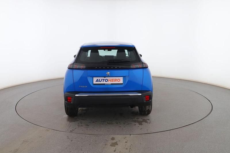 Usado Peugeot 2008 Active 101 CV (74 kW) 2021 Azul SUV