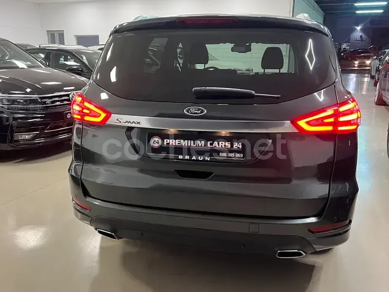 Usado Ford S-MAX ST-Line 190 CV (139 kW) 2019 Verde Monovolumen