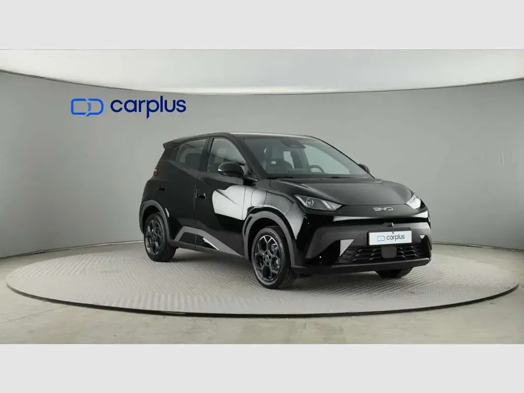 Usado BYD Dolphin Surf Boost 64 kW (88 CV) 2025 Negro Utilitario