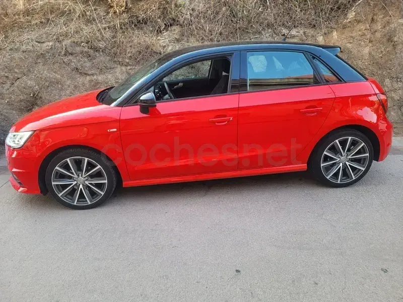Usado Audi A1 Sportback Attraction 90 CV (66 kW) 2016 Rojo Utilitario