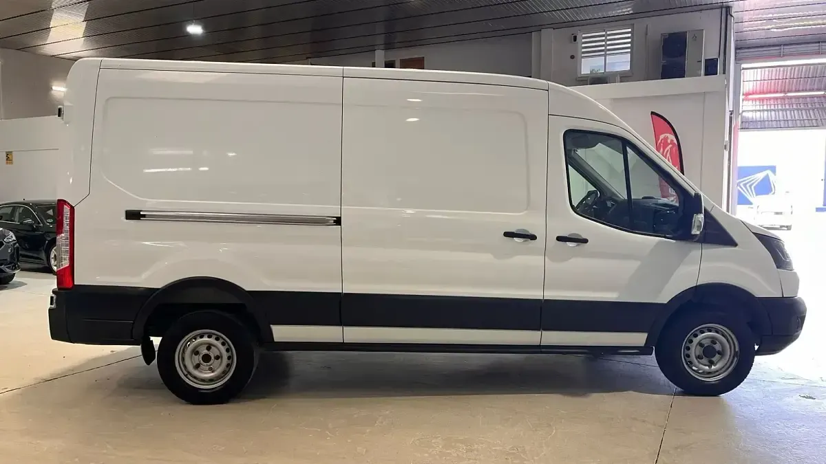 Usado Ford Transit Ambiente 130 CV (95 kW) 2020 Blanco