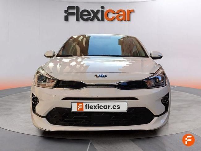 Usado Kia Rio 100 CV (73 kW) 2021 Blanco Berlina
