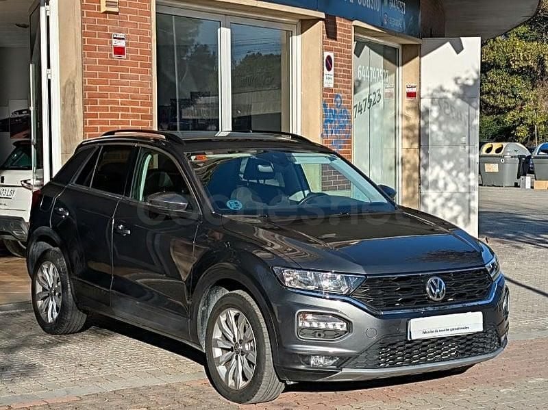 Usado VW T-Roc Advance 115 CV (84 kW) 2020 Gris / plata SUV