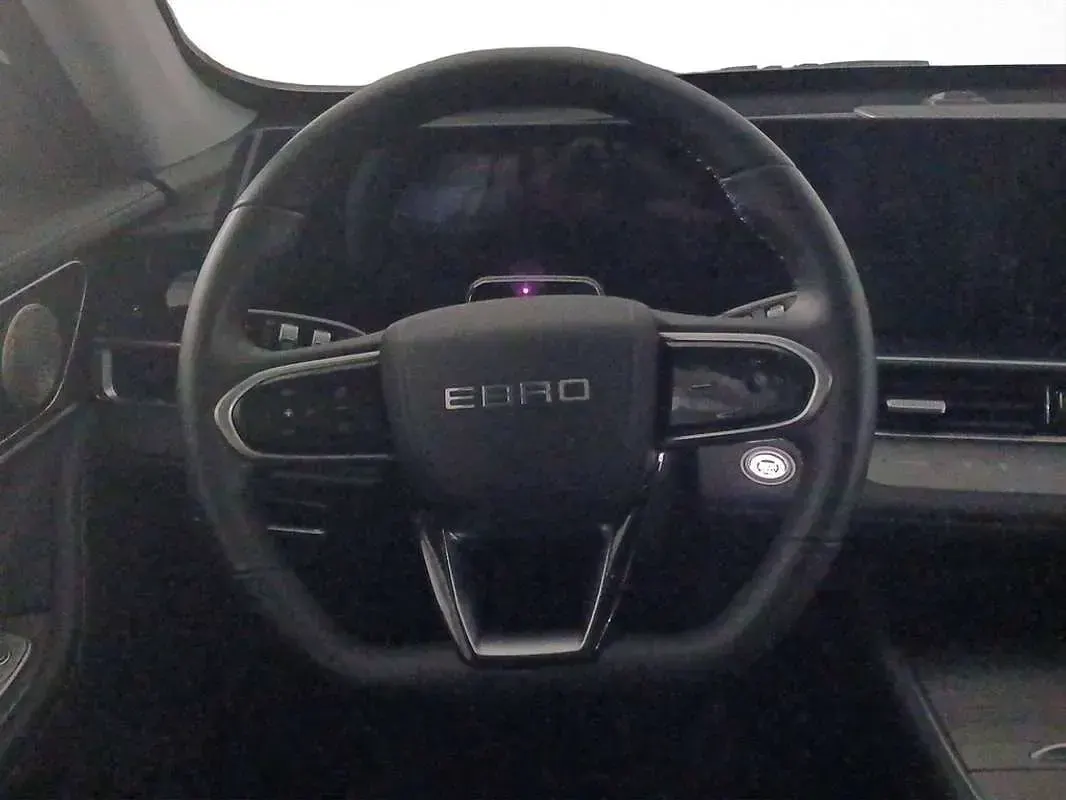 Usado Ebro s700 Luxury 147 CV (108 kW) 2025 Blanco SUV