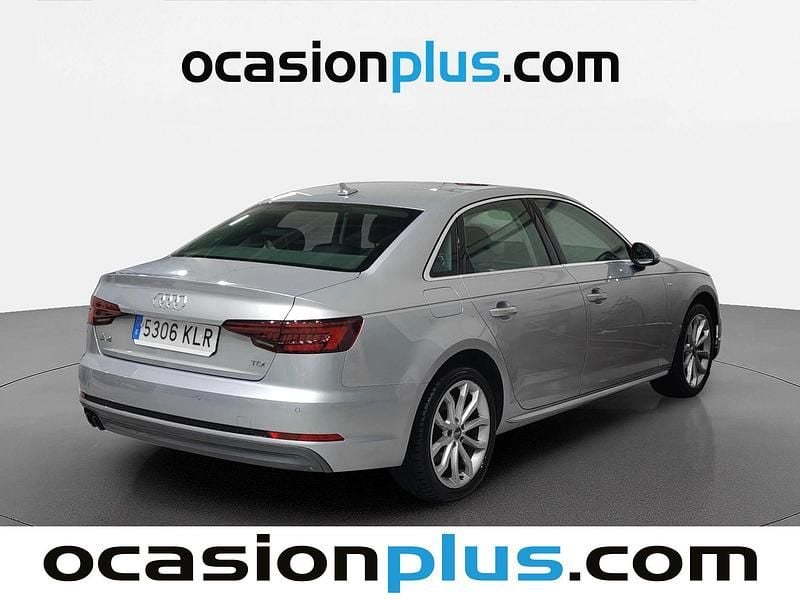 Usado Audi A4 S-Line 190 CV (139 kW) 2018 Gris plata Berlina