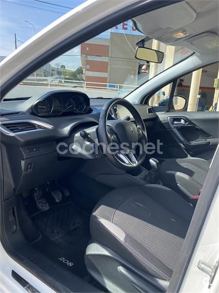 Usado Peugeot 208 Style 100 CV (73 kW) 2016 Blanco Utilitario