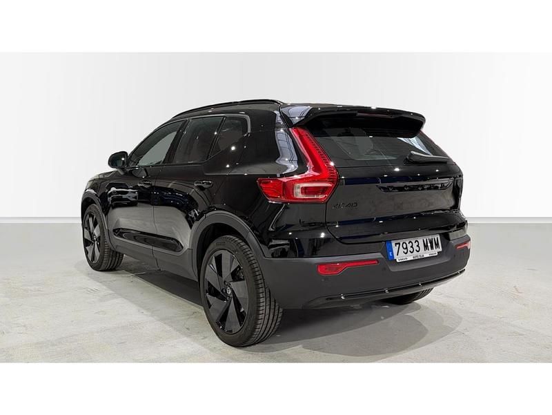 Usado Volvo XC40 163 CV (119 kW) 2024 Negro SUV